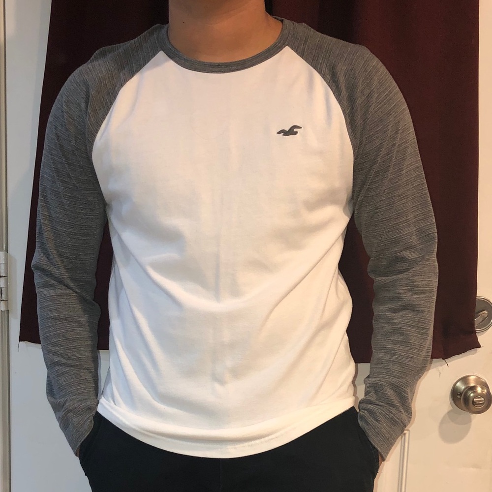Men’s Hollister long sleeve
